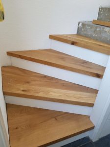 Treppenstufen aus Eiche Landhausdielen in Bocholt